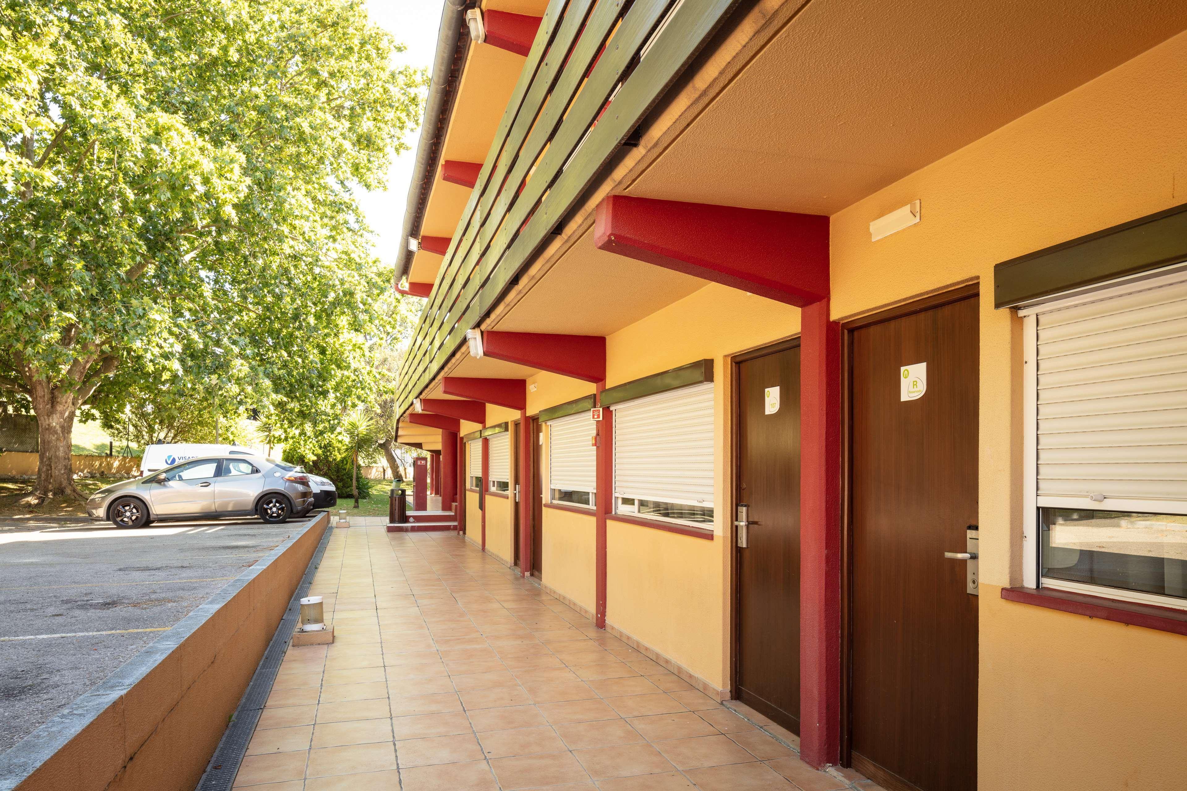 Hotel Campanile Lisboa Sud - Setúbal Exterior foto